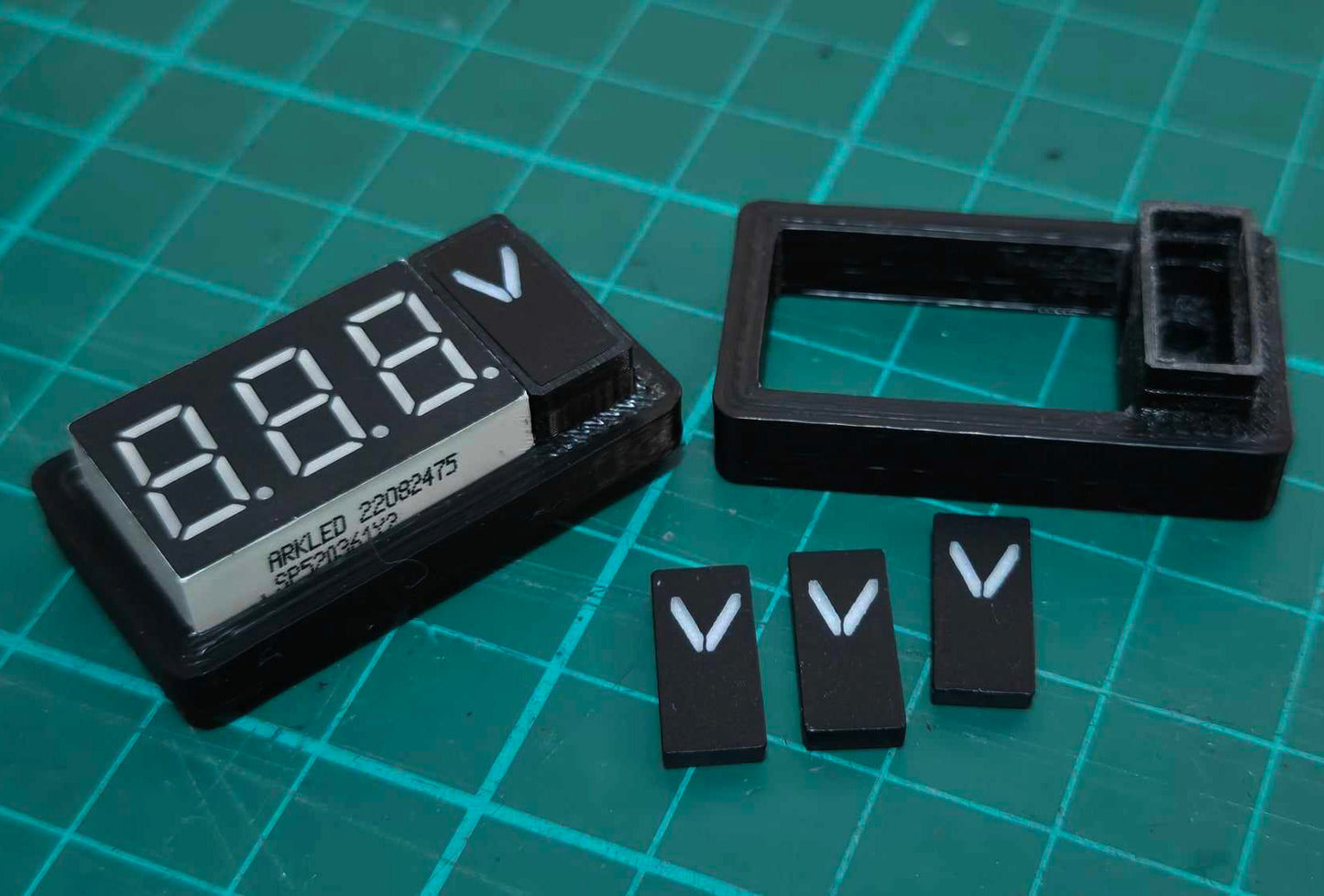 DIY Batt1-Batt2 Voltage "v" character hack for 3digit 7segment LCD